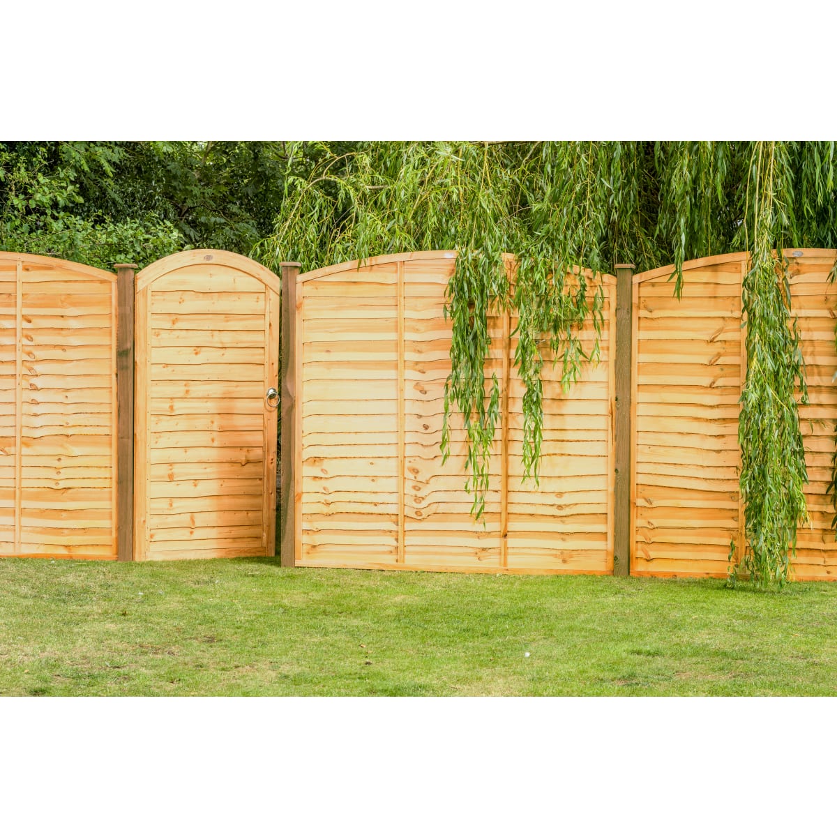 Grange Superior Lap Bow Top Fence Panel 1 8 X 1 83m