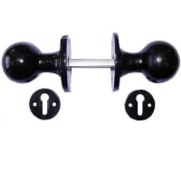 A Perry No.272 Cast Ball Door Knob Set 55mm Black