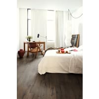 Quick-Step Impressive Classic Oak Brown 8mm Laminate Flooring