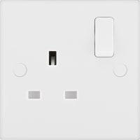 BG Nexus 900 13A Single Switched Socket Square Edge White Moulded
