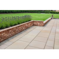 Marshalls Fairstone Sawn Versuro King Size Paving 1000 x 750 x 22mm 10.75m² Golden Sand Pack of 14