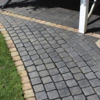 Natural Paving Weathered Cobbles 100 x 200mm 6m² Ebony