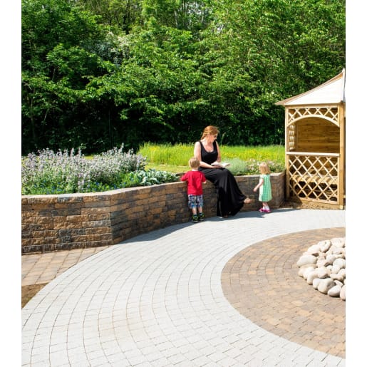 Tobermore Secura Lite Mortar Free Retaining Wall Bracken