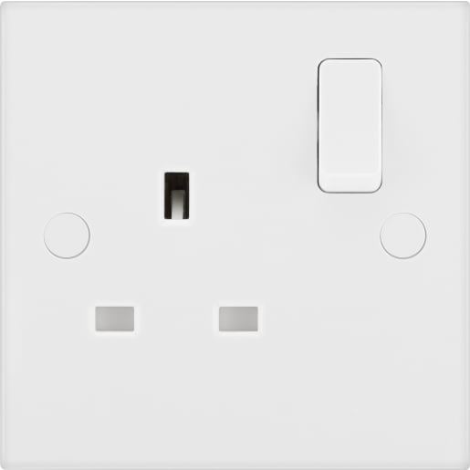 BG Nexus 900 13A Single Switched Socket Square Edge White Moulded