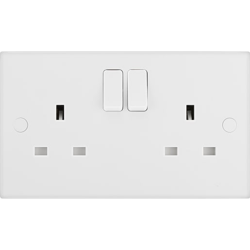 BG Nexus 900 13A Double Switched Socket Square Edge White Moulded