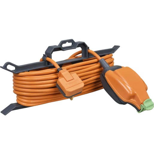 Masterplug Outdoor Weatherproof Single Socket 15m Extension Lead IP54