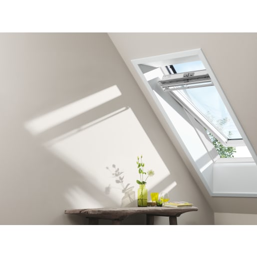 VELUX GGL Centre Pivot Roof Window White Painted 134 x 140cm