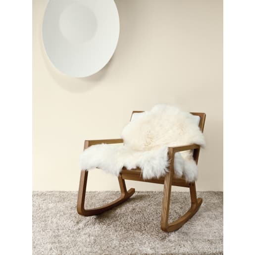 Dulux Trade Vinyl Matt Emulsion Paint 5L Nutmeg White