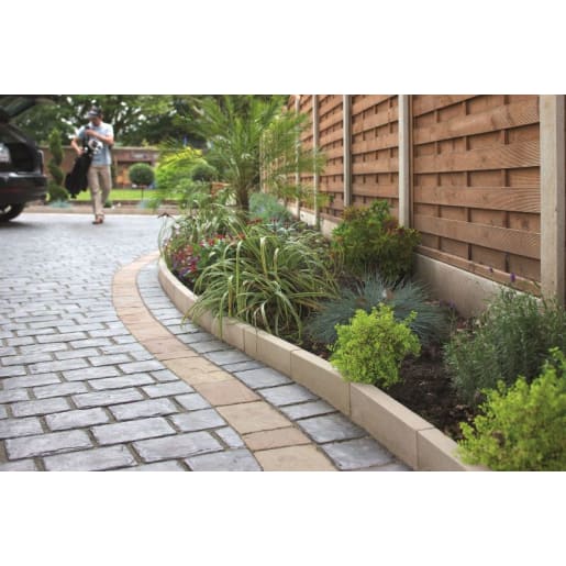 Marshalls Fairstone Sawn Versuro Border 900 x 150 x 50mm 18lm Caramel Cream