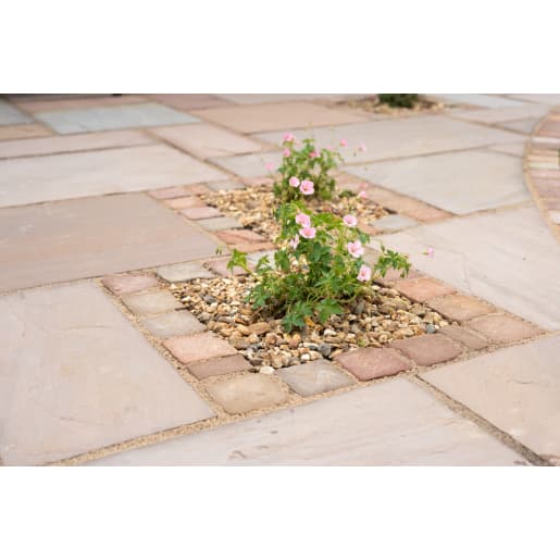Natural Paving Weathered Cobbles 100 x 100mm 6m² Meadow