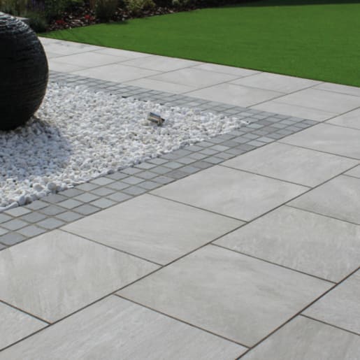 CragStone Weathered Cobbles 100 x 200mm 6m² Ebony