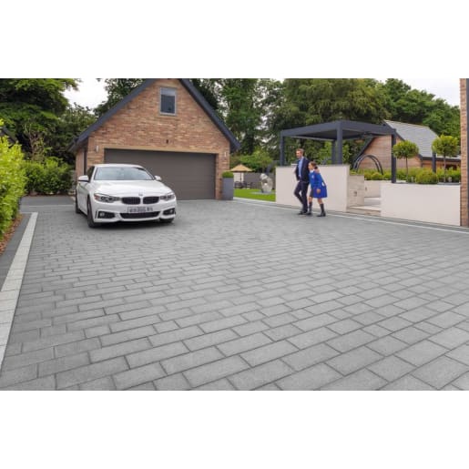 Marshalls Fairstone Sawn Granite Eclipse Setts Project Pack 8.04m² Dark